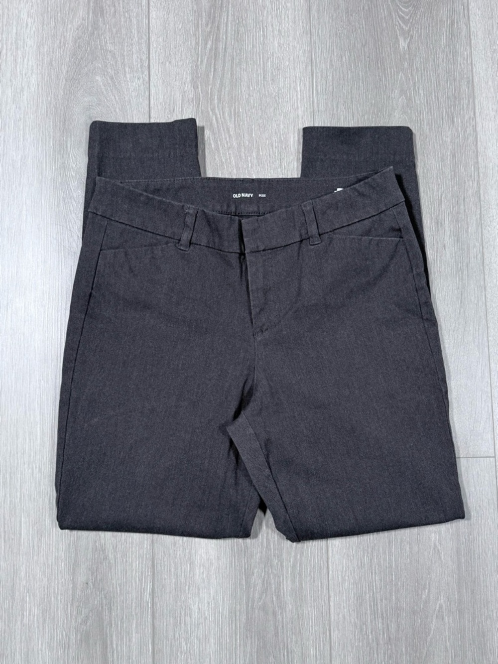 Old Navy Pixie Pants. Charcoal - Size 4